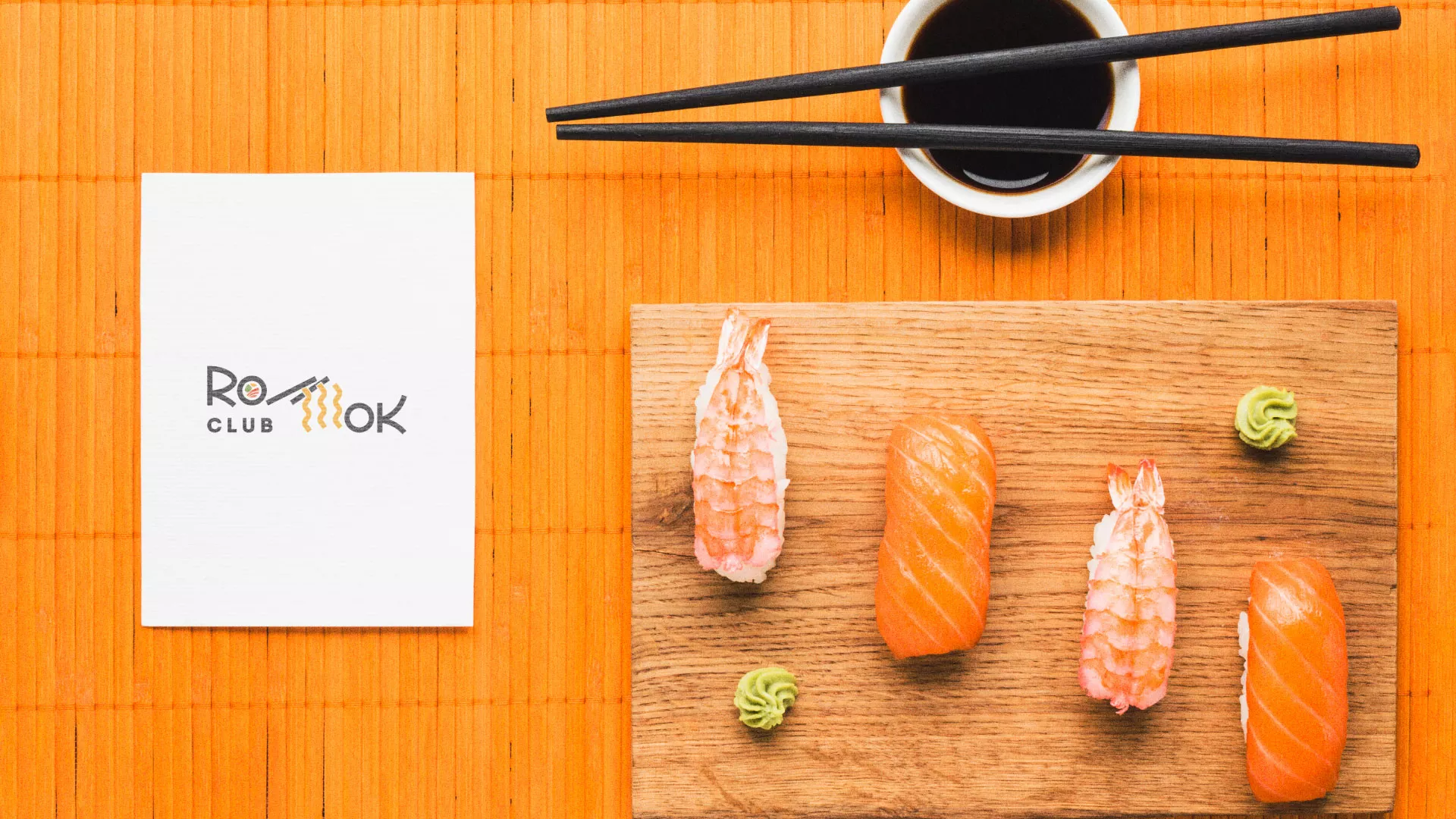 Создание логотипа суши-бара «Roll Wok Club» в Старице